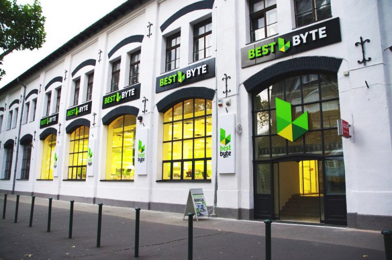 BestByte+ üzlet a Váci úton 600m2-en